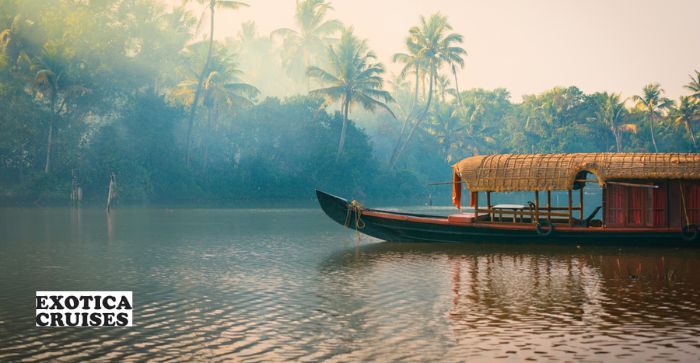 Best luxury houseboat in Alleppey